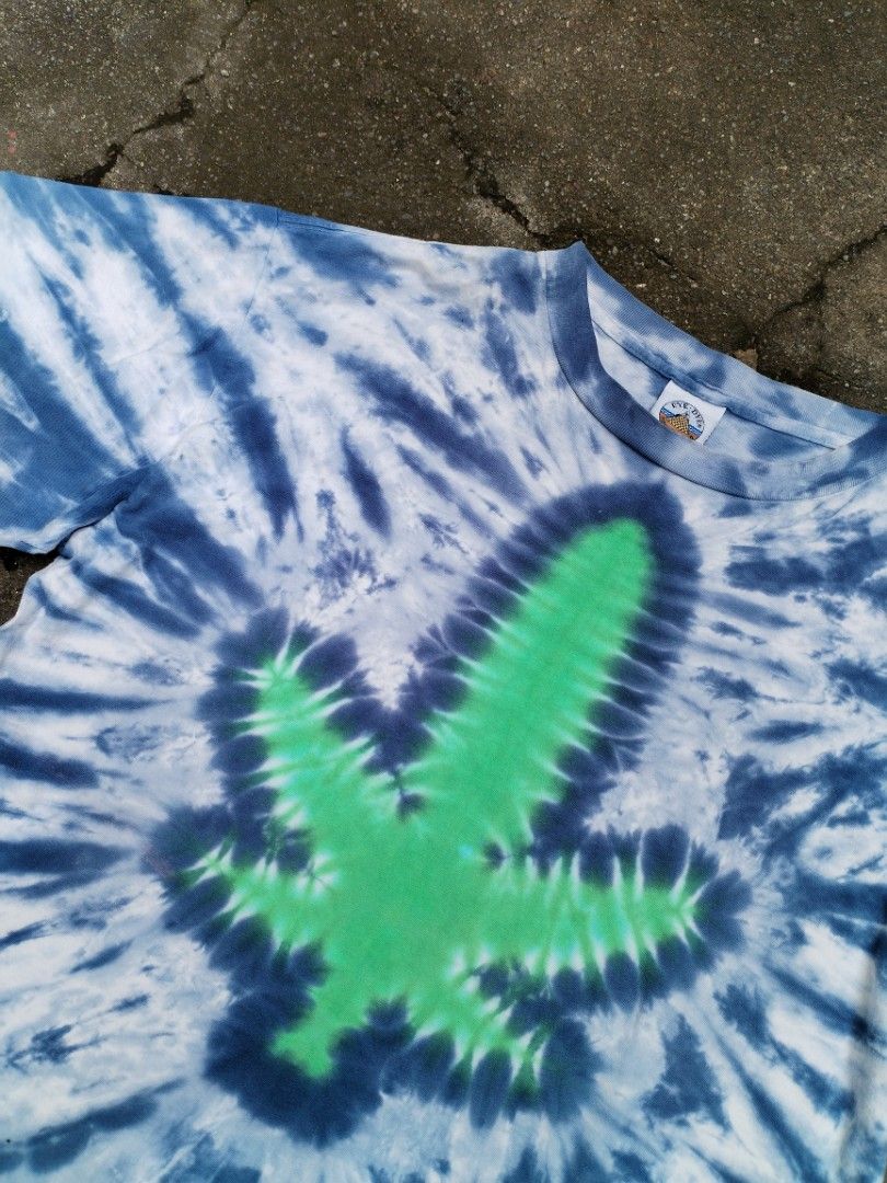 Vintage Eye Dye Shirt (Category: Tshirts & Polo Shirts ) located in Lala. Submitted by pauliverrr (Listing ID 1340713676, Image 3). Description: Made in USA Minimal Pinhole Single Stitch All Over NEGO SHOOT A DM.
