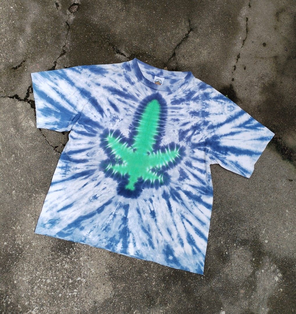 Vintage Eye Dye Shirt (Category: Tshirts & Polo Shirts ) located in Lala. Submitted by pauliverrr (Listing ID 1340713676, Image 1). Description: Made in USA Minimal Pinhole Single Stitch All Over NEGO SHOOT A DM.