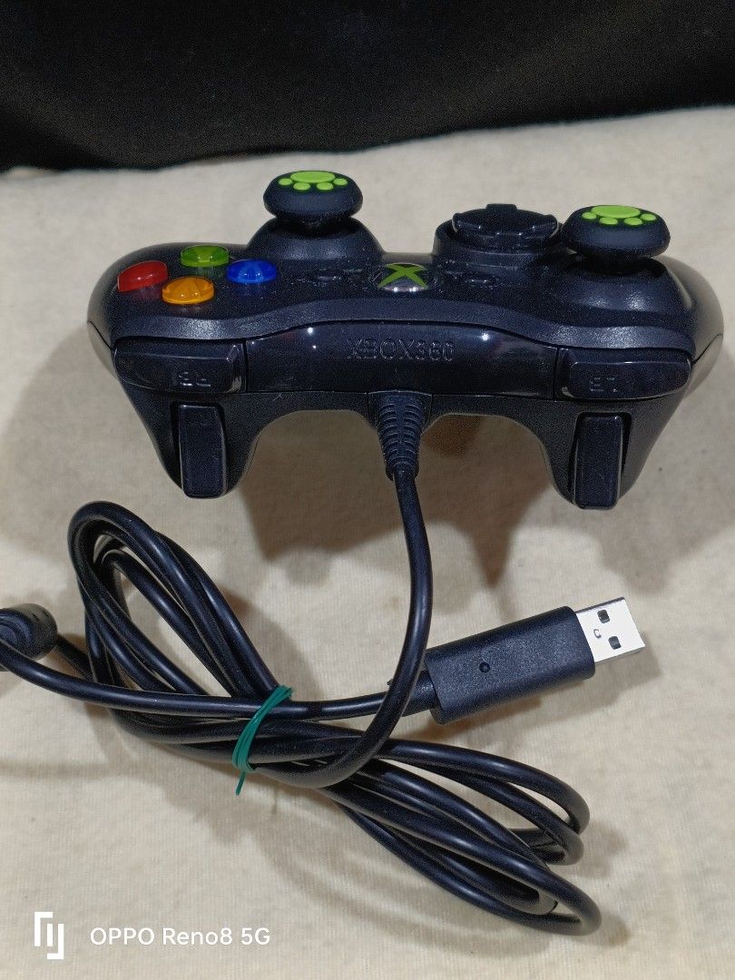 Xbox360 controller USB wired controller (Category: Controllers) located in Rawang. Submitted by vegascool.vp (Listing ID 1340859695, Image 3). Description: Xbox 360 wired controller, untested, selling as it is, condition lightly used.