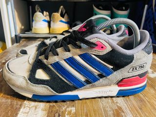 Adidas zx 750 discount white blue red