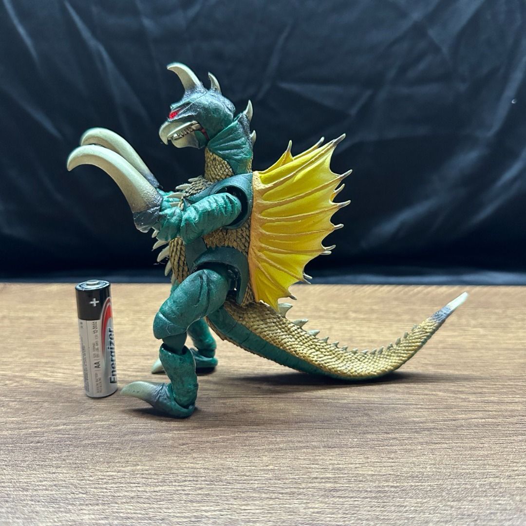 Vintage Limited Kaiyodo Revoltech Gigan 5.7