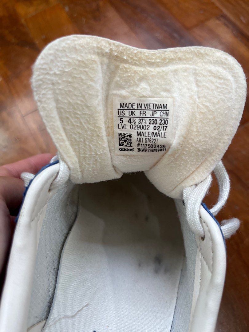 Adidas blue gazelle, Women's Fashion, Footwear, Sneakers on Carousell
