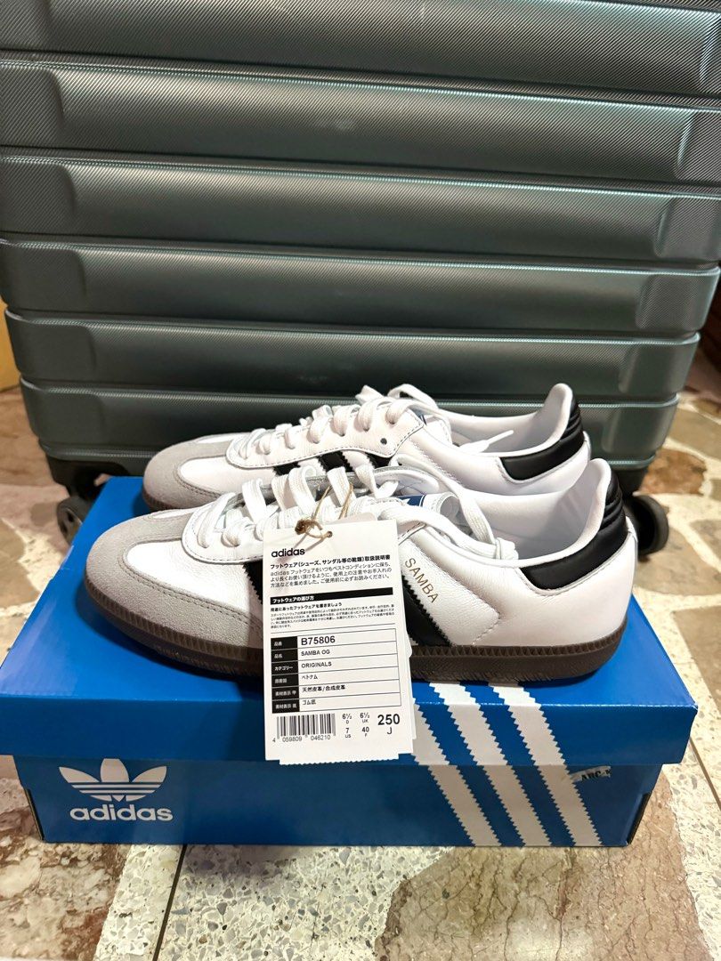Adidas Samba OG (Category: Sneakers) located in Paranaque City. Submitted by ctchuchi (Listing ID 1283606226, Image 3). Description: For sale Adidas Samba OG US 7 / 25cm Brand new with box and tags Bought from Japan RFS: extra pair Location: Paranaque / Alabang Can do Lala Move but payment first via Gcash and buyer to shoulder shipping.