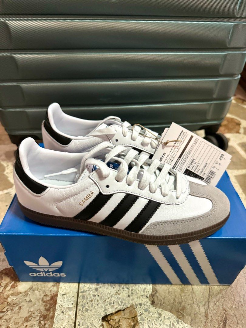Adidas Samba OG (Category: Sneakers) located in Paranaque City. Submitted by ctchuchi (Listing ID 1283606226, Image 2). Description: For sale Adidas Samba OG US 7 / 25cm Brand new with box and tags Bought from Japan RFS: extra pair Location: Paranaque / Alabang Can do Lala Move but payment first via Gcash and buyer to shoulder shipping.