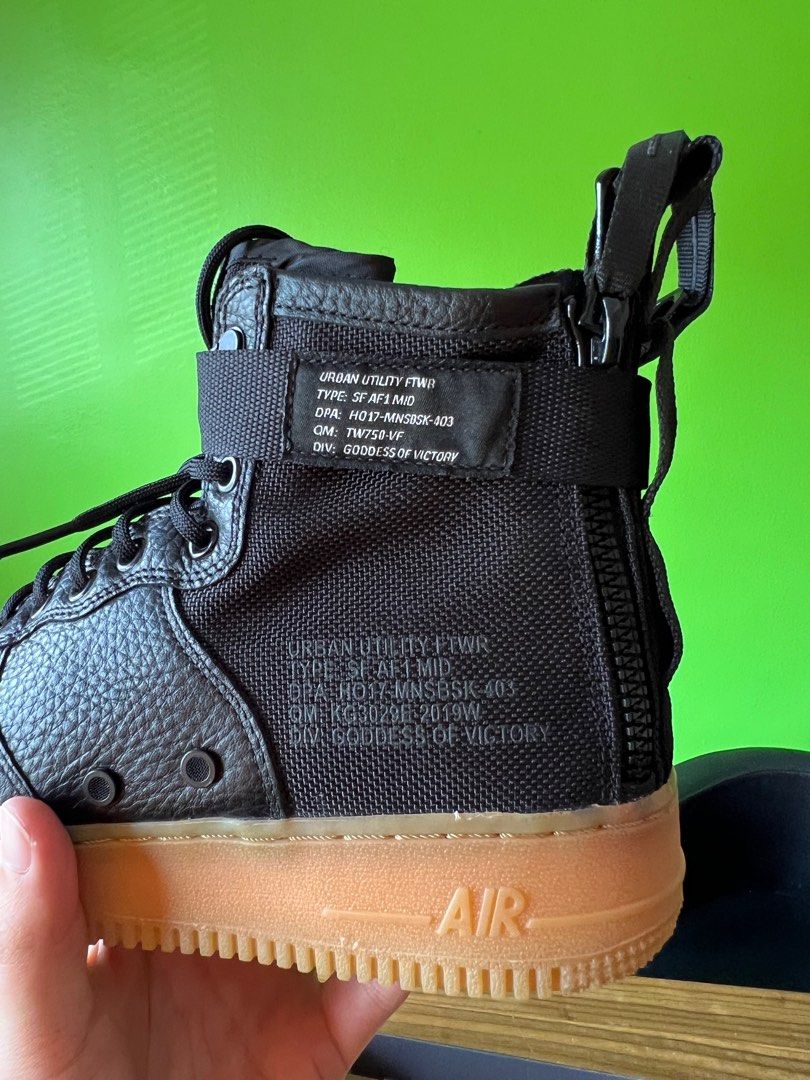 Nike air force 1 mid urban utility top