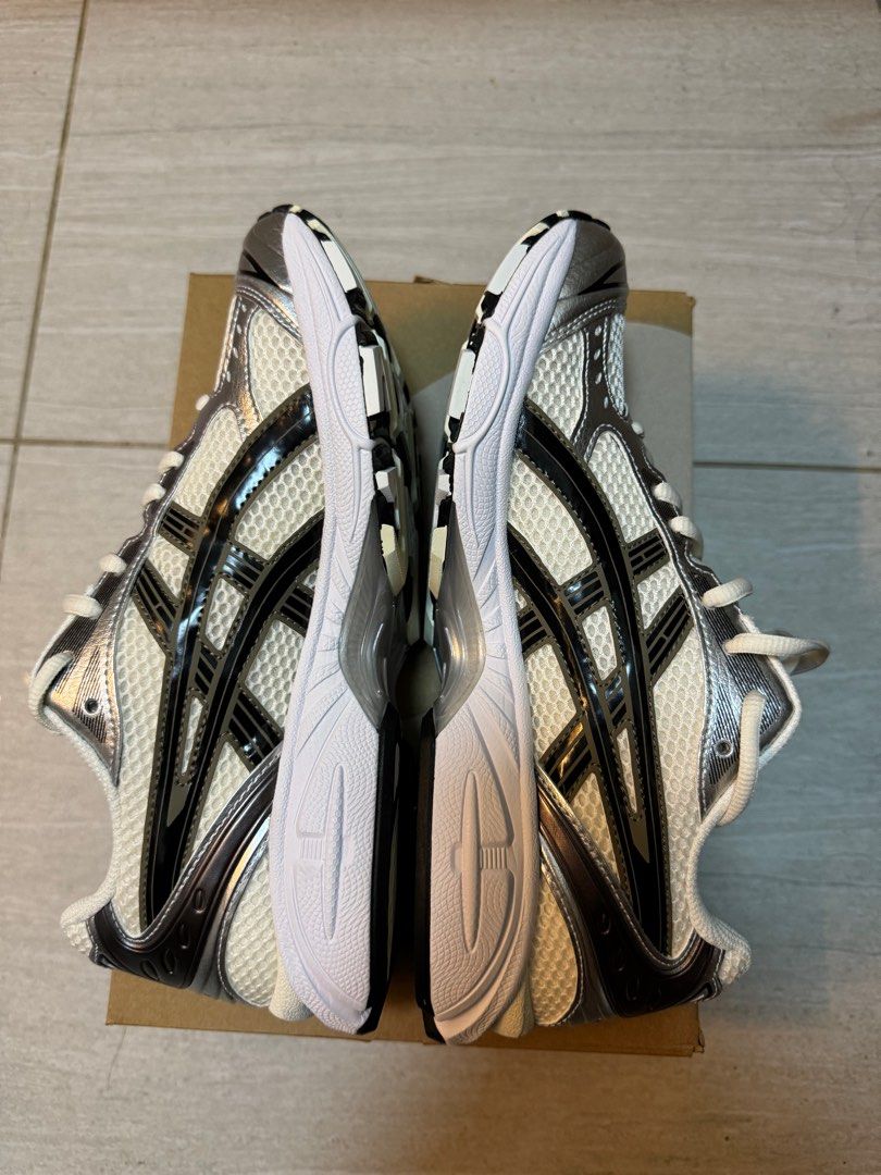 Asics GEL-KAYANO 14 Cream/Black us8, 男裝, 鞋, 波鞋- Carousell