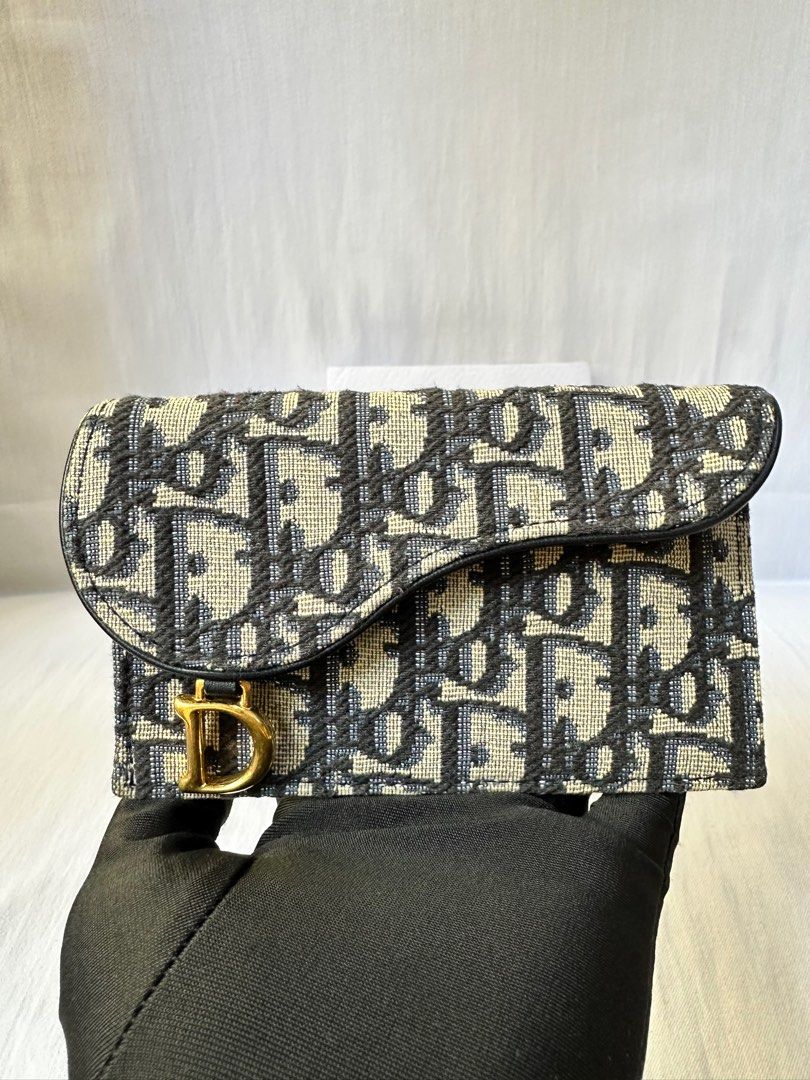 Authentic CHRISTIAN DIOR Compact Wallet (Category: Luxury Bags & Wallets) located in Santa Rosa. Submitted by brandieshoppe (Listing ID 1283560971, Image 2). Description: ✅ Authentic / Original Preloved ✅ From Japan Auction ✅ Moneyback Guaranteed If Proven Fake ✅ In Excellent Condition ✅ Message Us For More Details *Open Also for Layaway Terms.