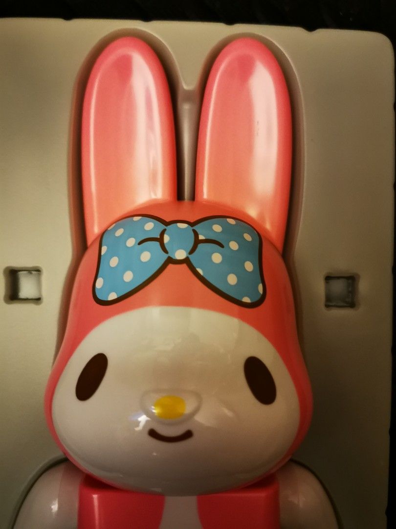 Bearbrick My Melody 400% Sanrio, 興趣及遊戲, 玩具& 遊戲類
