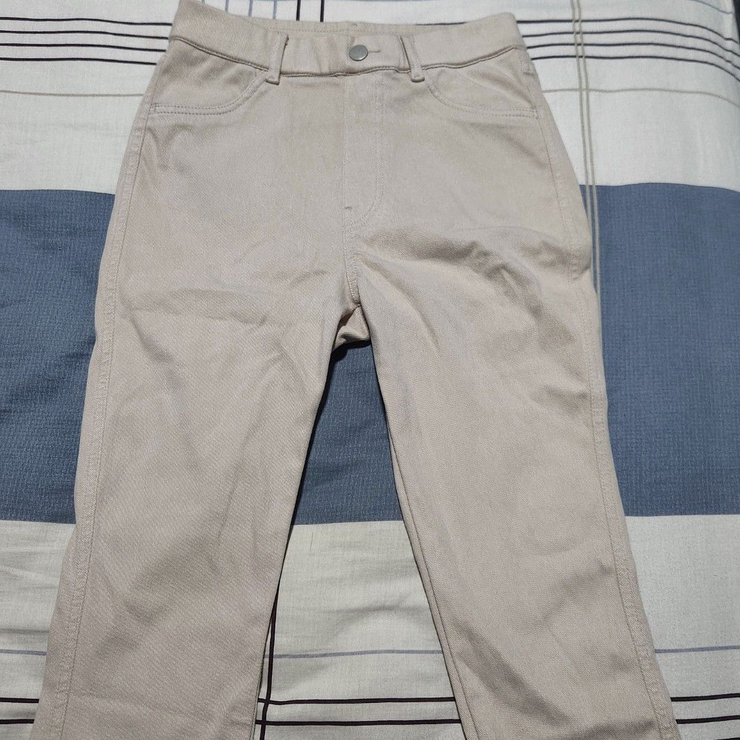 Uniqlo jeggings, Women's Fashion, Bottoms, Jeans on Carousell