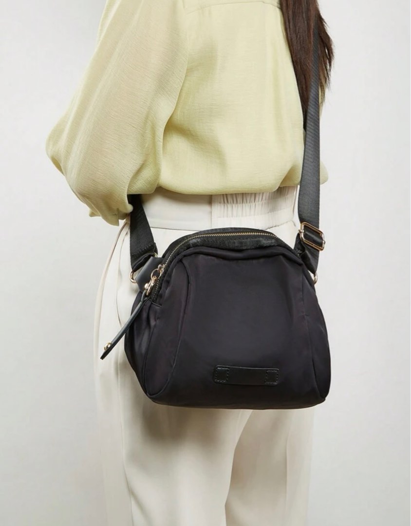 Casual black crossbody bag sale