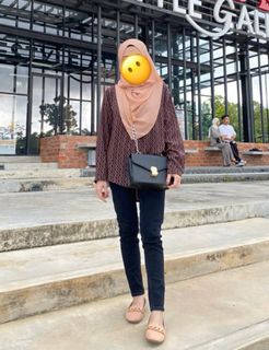 (Category: ) located in . Submitted by nuramni2000 (Listing ID 1283274467, Image 1). Description: .