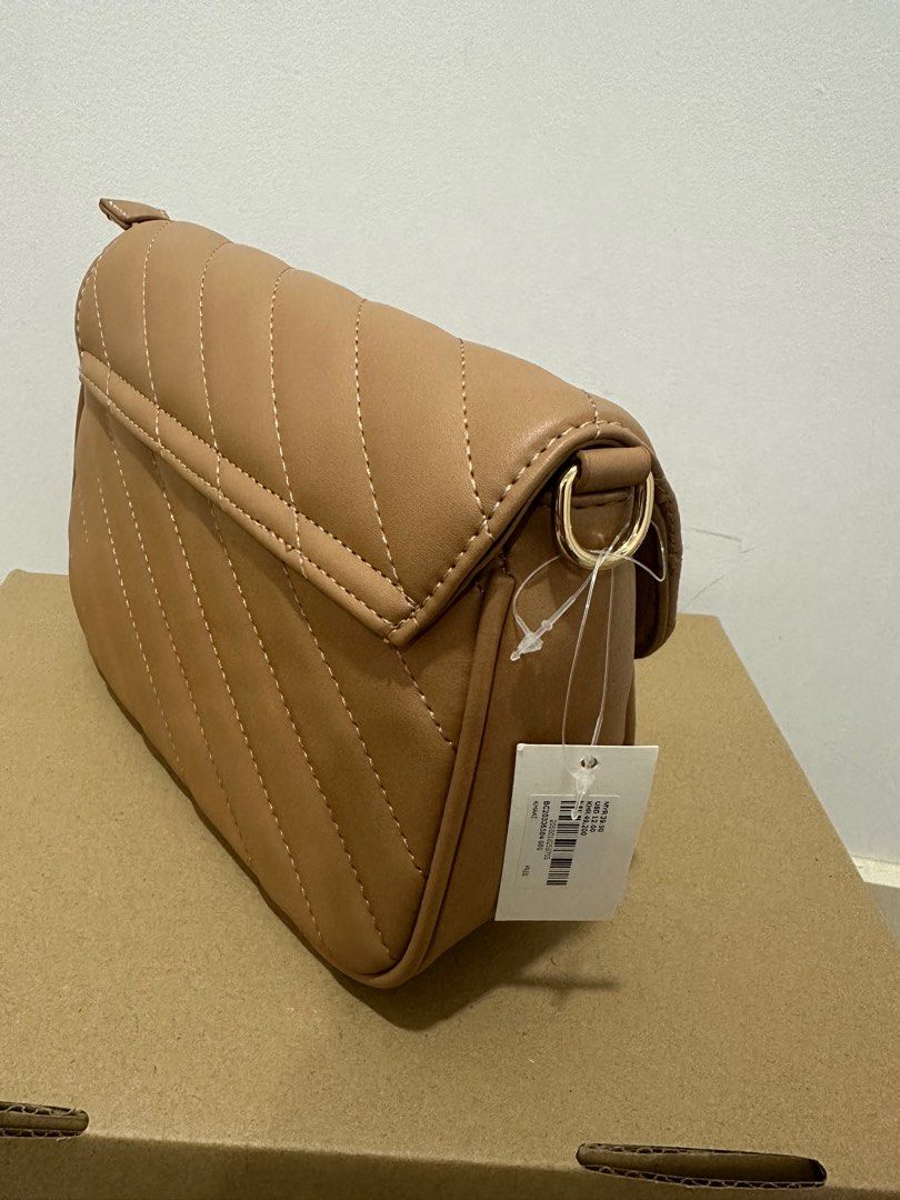Brands outlet handbag deals