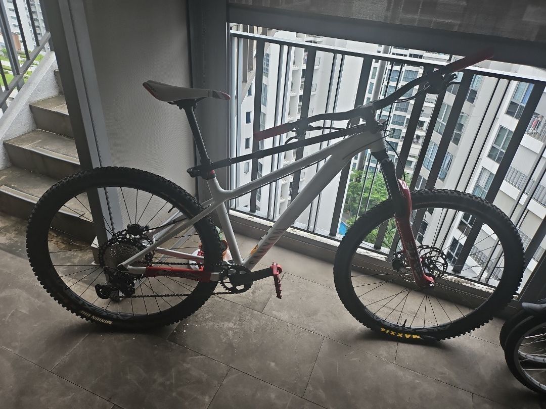 Canyon stoic 2 full XT size M, Sports Equipment, Bicycles & Parts