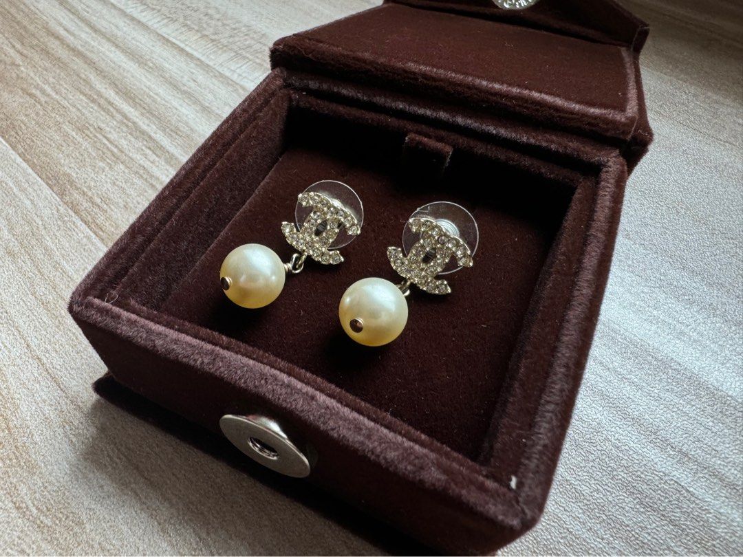 Cc pearl earrings cheap
