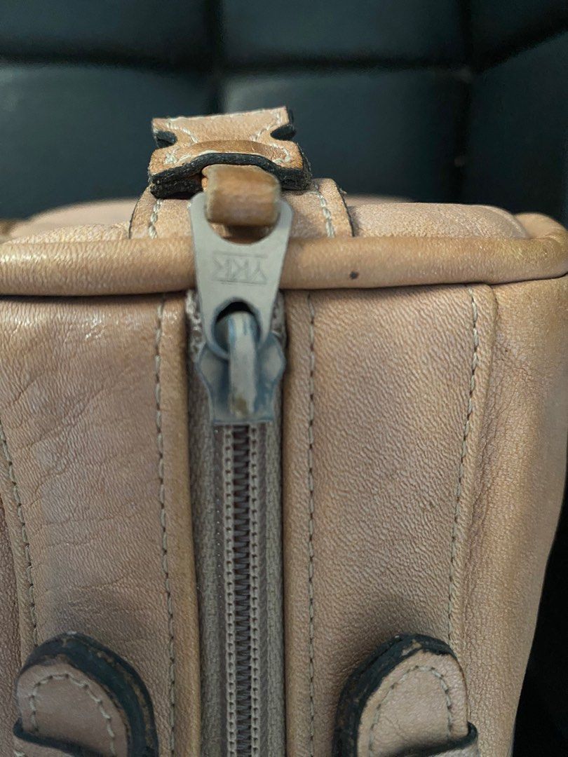 Chloe Vintage Bag (Category: Luxury Bags & Wallets) located in Manila. Submitted by lopezgrenadine (Listing ID 1283534639, Image 2). Description: Vintage Chloe Bag 100% authentic .