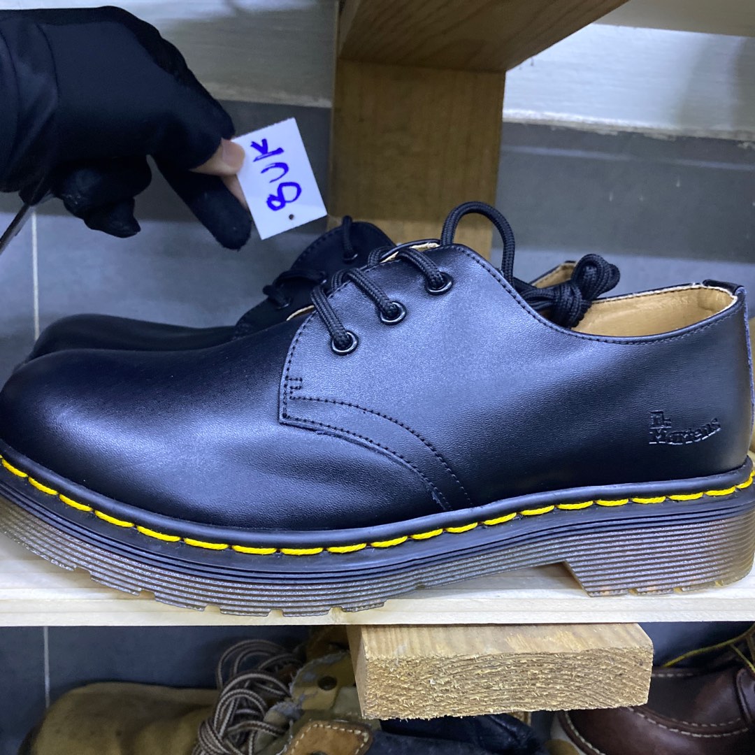 Dr martens, Men's Fashion, Footwear, Casual shoes on Carousell