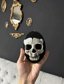 Grunge gothic skull candle holder ( FREE SF )