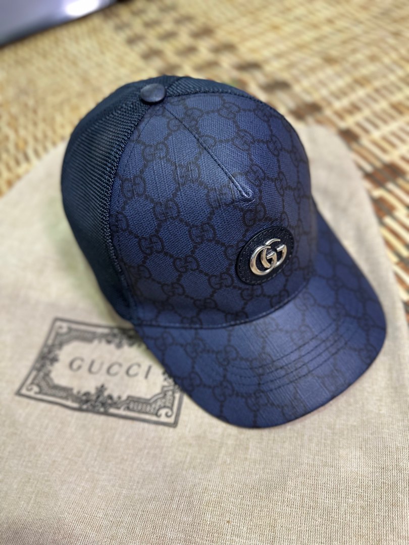 Gucci GG Supreme Canvas Baseball Cap Men s Fashion Watches