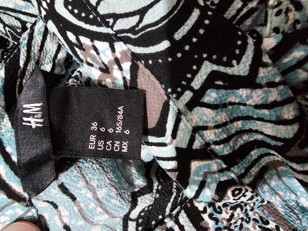 HM Paisely Teal Dress (Category: Dresses) located in Makati City. Submitted by corner.ice (Listing ID 1283565191, Image 2). Description: .