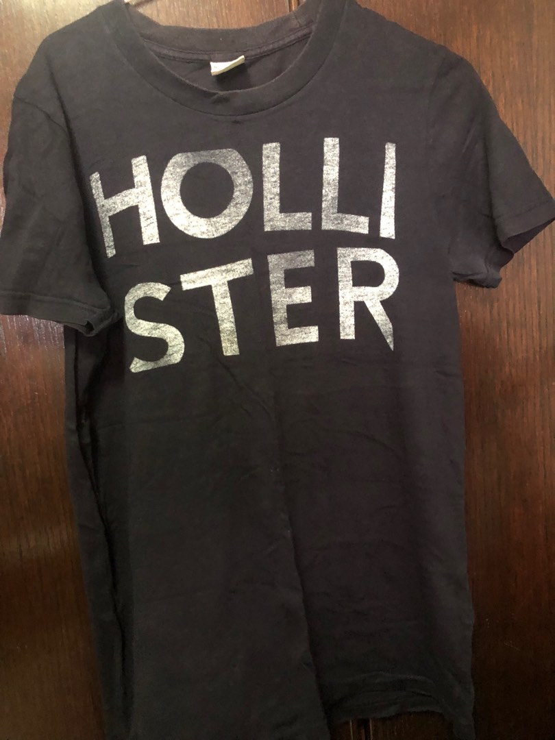 Graphic tees deals hollister