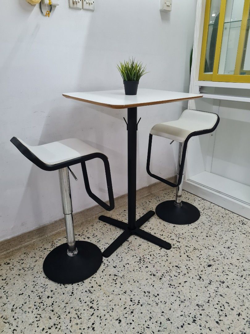 Billsta shop bar table