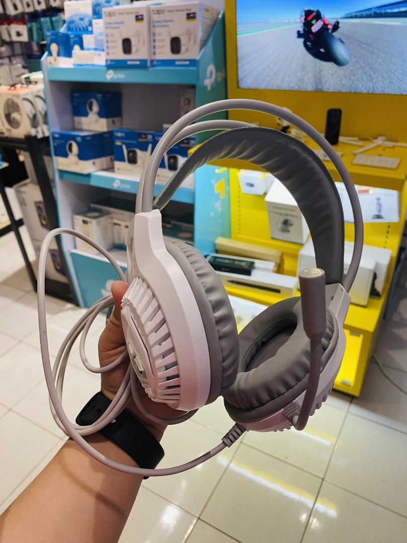 Inplay H20 RGB Headset Dual Jack White (Category: Headphones & Headsets) located in Makati City. Submitted by techubstoreandaccessories (Listing ID 1283566683, Image 1). Description: Inplay H20 RGB Headset Dual Jack White Ready for Pick-Up / Same Day Delivery Via Lalamove‼️ DETAILS: ✅ Actual Picture Posted. ✅BRAND NEW, SEALED, & ORIGINAL. ✅7 Days Replacement for Factory Defects and 1year Limited Warranty. (Terms and conditions apply). ✅With Sales