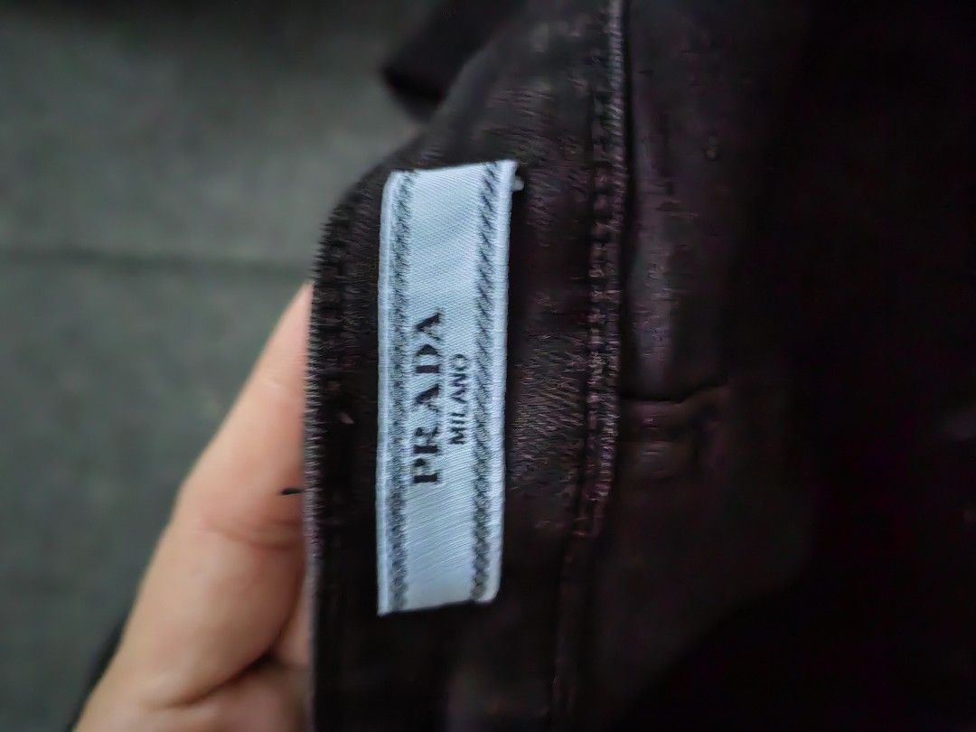Jeans (Category: Luxury Apparel) located in San Pedro. Submitted by charlie0603 (Listing ID 1283491997, Image 3). Description: No issues No inclusions Original super comfortable.