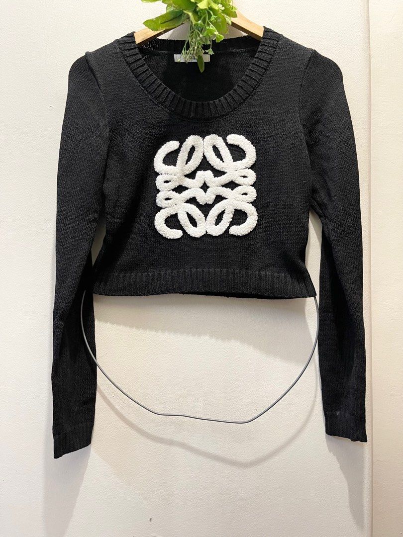 L03we knitted longsleeve semi cropped black (Category: Coats, Jackets and Outerwear) located in Manila. Submitted by kspassion (Listing ID 1283567537, Image 3). Description: New actual free size brand new .