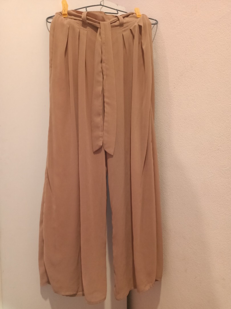 Assorted Brands Light Brown Vertical Striped Pants, Women's Fashion,  Muslimah Fashion, Bottoms on Carousell