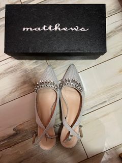 Matthews bridal shoes size 40 with free bridal shower props