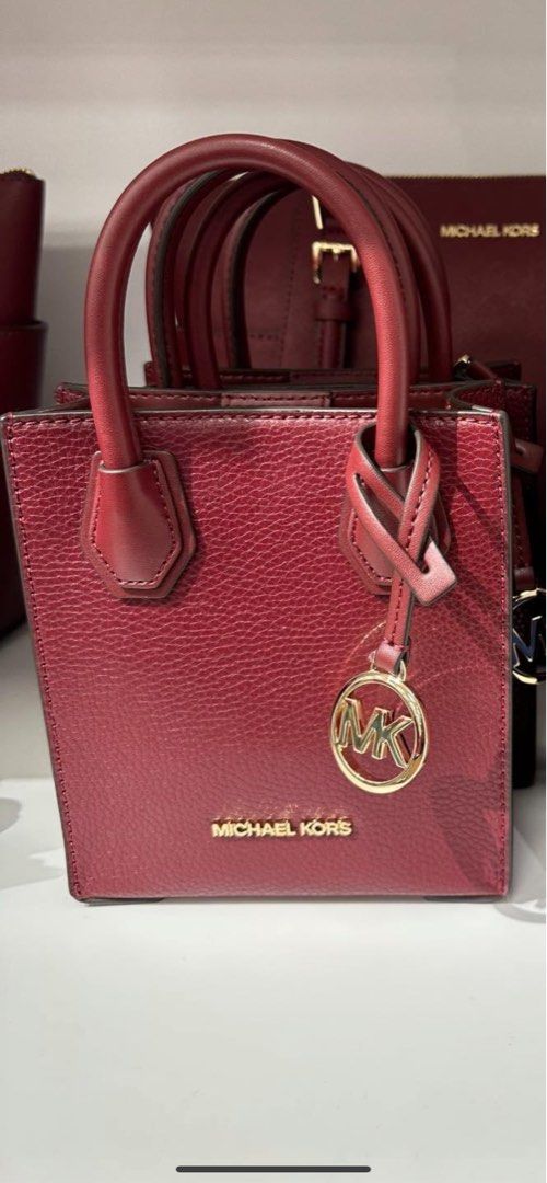 Michael Kors Mini Mercer Bag (Category: Luxury Bags & Wallets) located in San Fernando. Submitted by _prelovedbysflp (Listing ID 1283546123, Image 1). Description: Pre order .