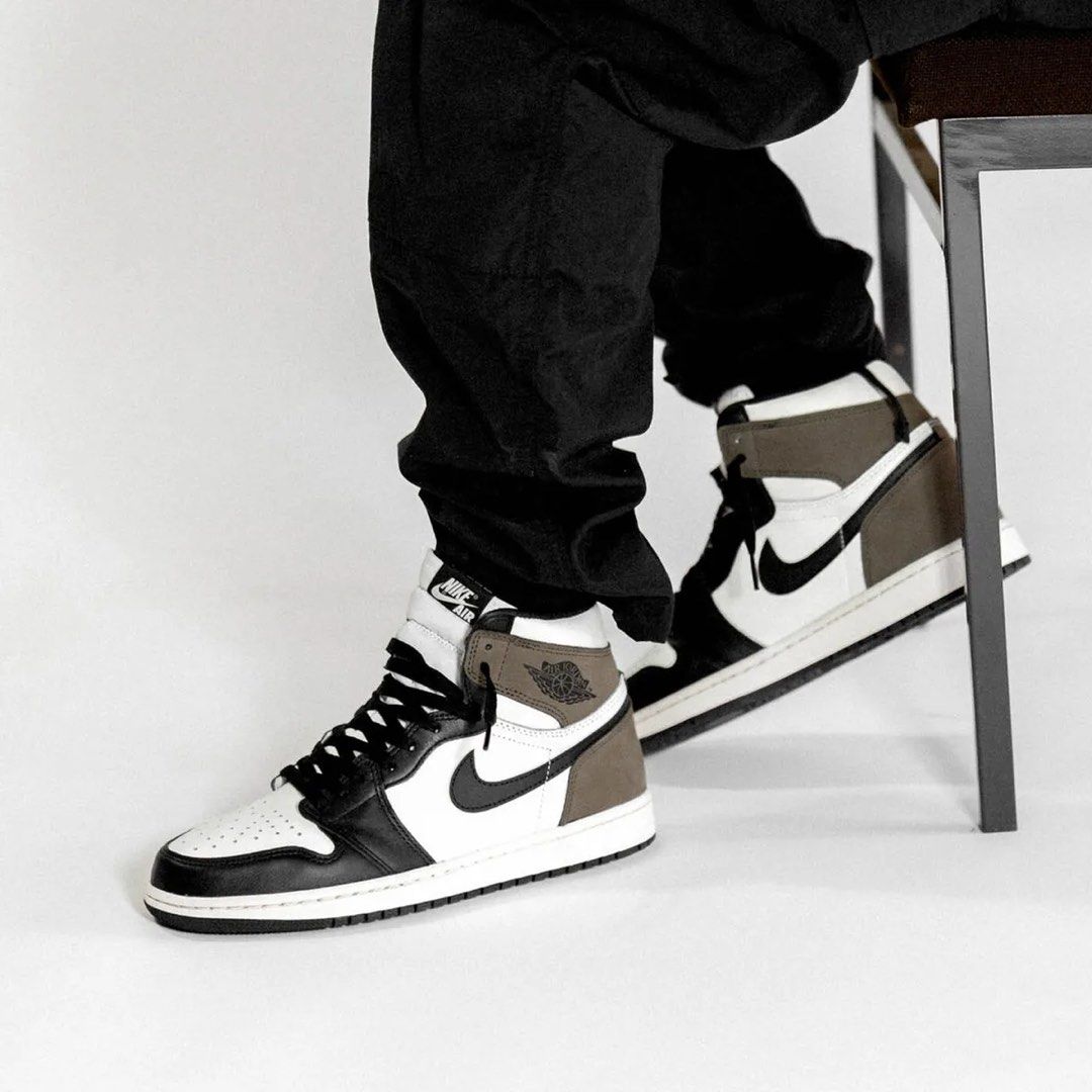 nike mocha sneakers