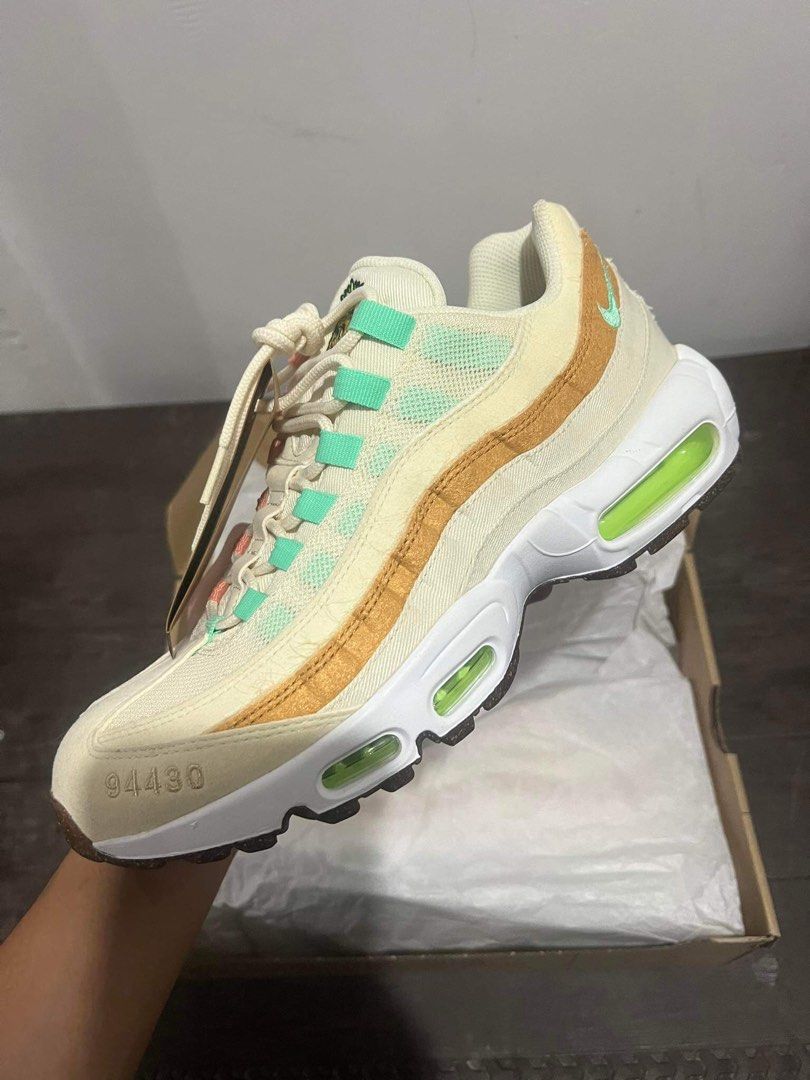 Nike air max 95 premium se vachetta hotsell tan e amp; gold
