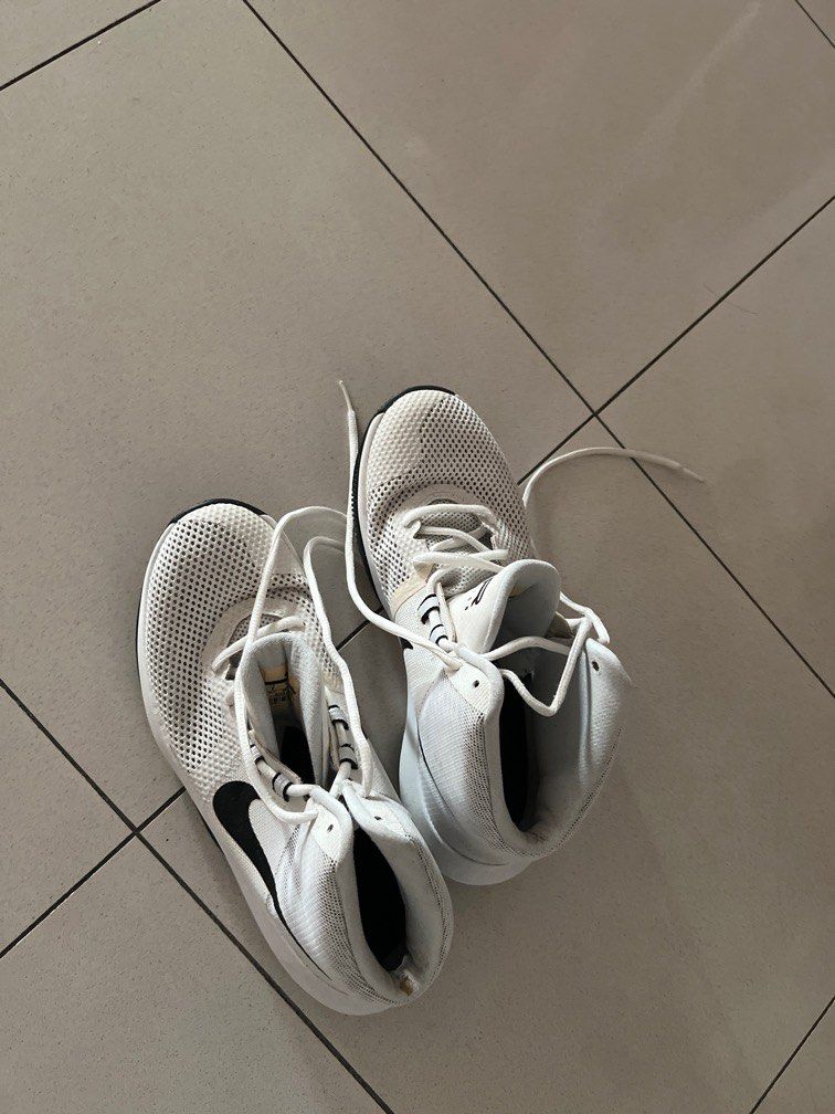 10 shop nike shoes