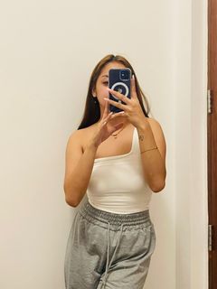 brandy melville tube top, Women's Fashion, Tops, Sleeveless on Carousell