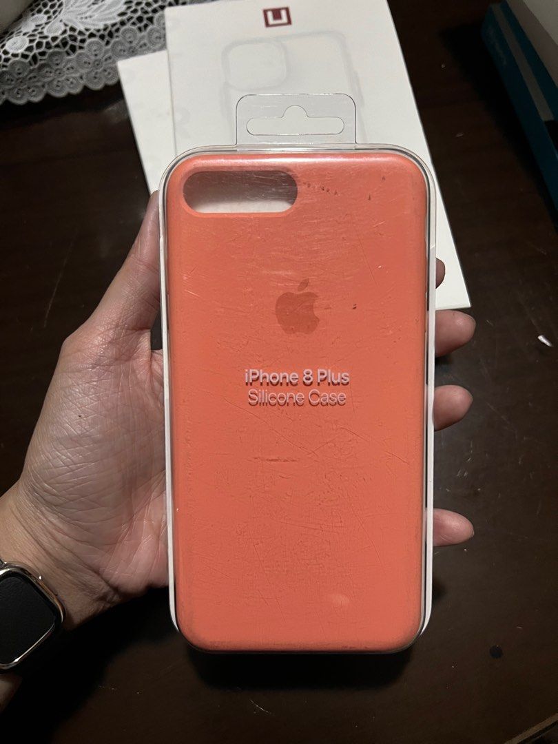 Original Apple Silicone Case for iPhone 7 Plus / 8 Plus (Category: Cases & Sleeves) located in Manila. Submitted by razelysonn (Listing ID 1283544592, Image 1). Description: .