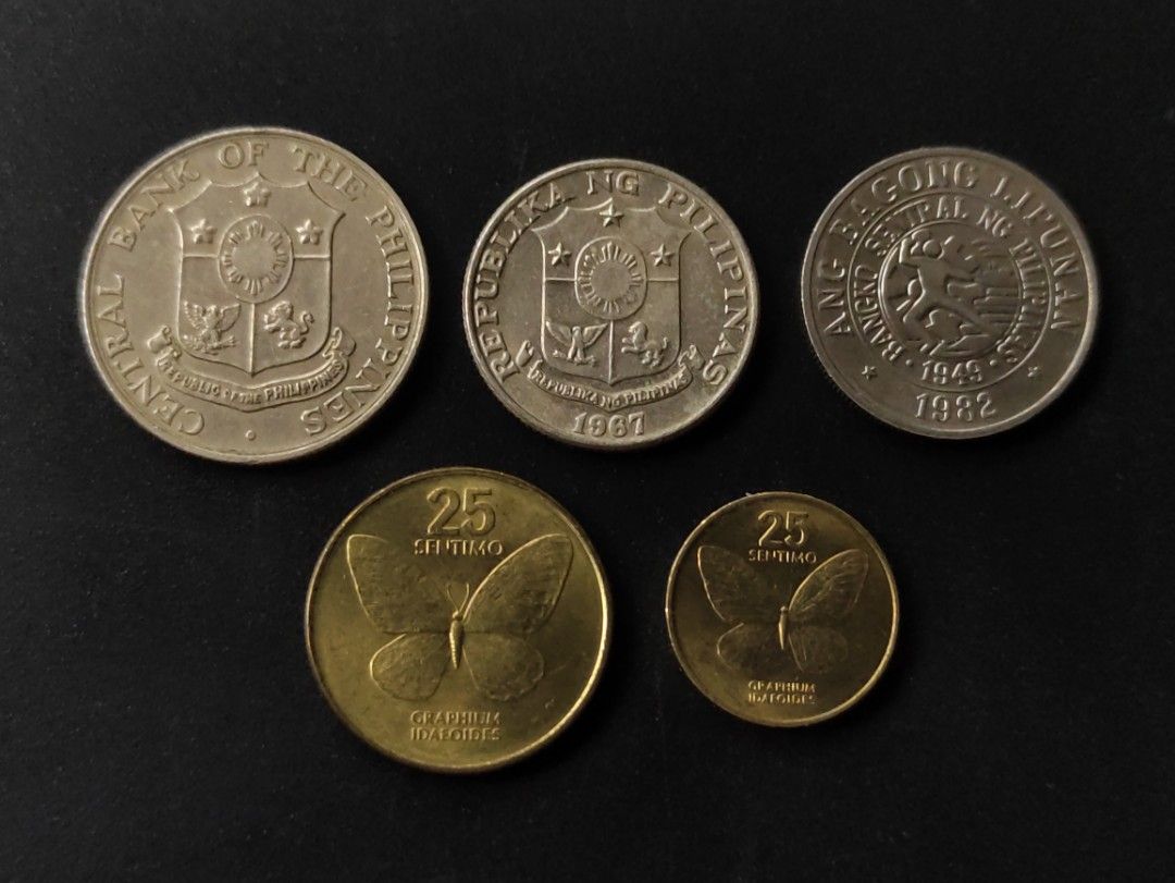 Philippine 25 Sentimos/Centavos Coins (Category: Currency) located in Lipa City. Submitted by mark_collections (Listing ID 1283509979, Image 2). Description: Philippine 25 Sentimos/Centavos Coins - good condition Mode of Payment: Gcash.