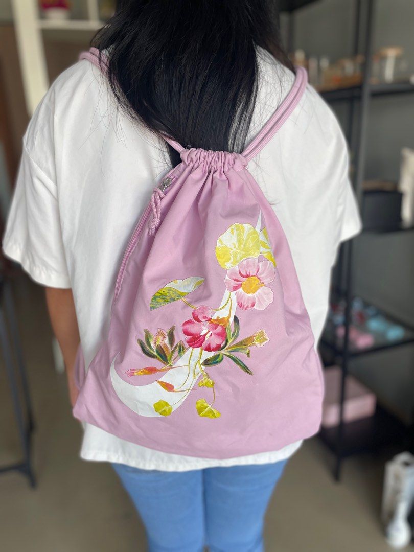 Nike floral deals drawstring bag