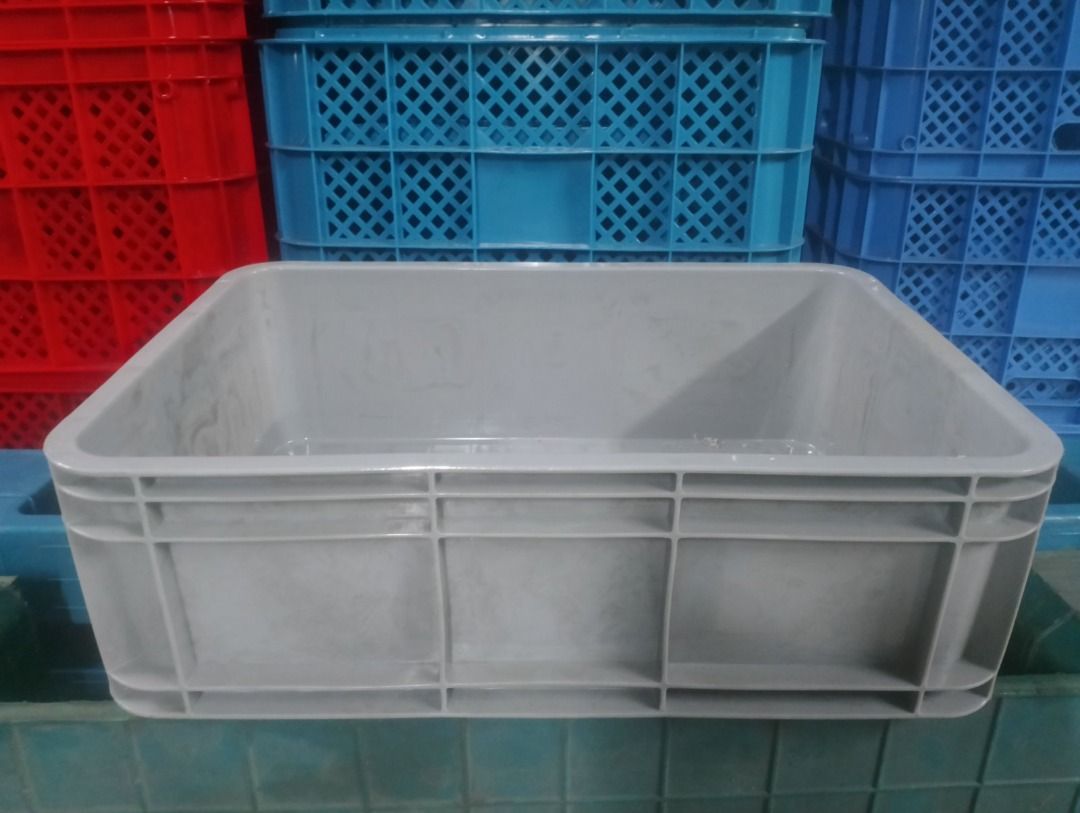 PLASTIC CRATES (Category: Storage Boxes & Baskets) located in Caloocan City. Submitted by Ava_broklyn8888 (Listing ID 1283496858, Image 1). Description: PLASTIC CRATES BASE CLOSED CRATES .