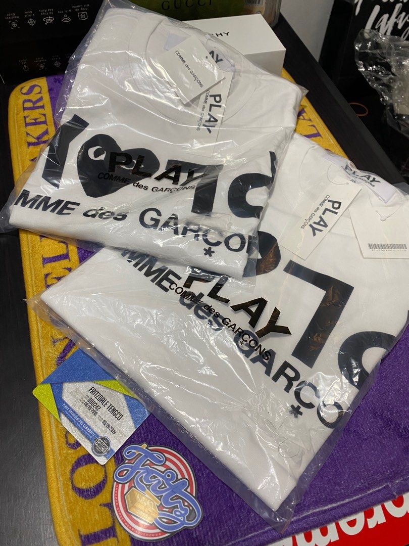 Play Comme des Garcons sz Medium Xlarge Men s Fashion Tops