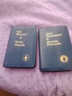 Pocket Bible Gideons International New Testament  Psalms Proverbs  blue