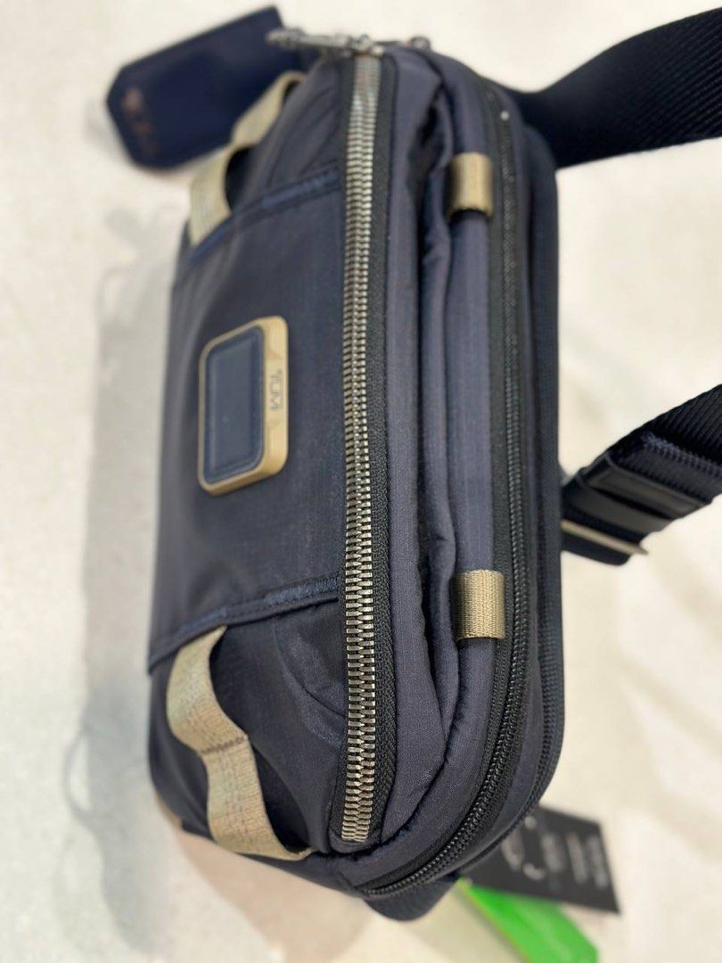 PREORDER) TUMI ALPHA BRAVO PEYTON BIKE SLING, Men's Fashion, Bags