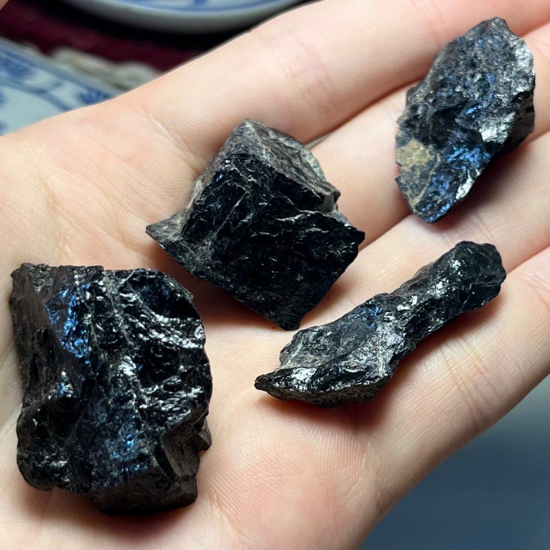 Raw black hotsell onyx