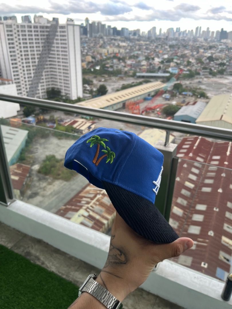 Reference Paradise LA Corduroy Brim Aframe (Blue/Black) (Category: Caps & Hats) located in Taguig. Submitted by lukebryan199x (Listing ID 1283622405, Image 2). Description: Reference Paradise LA Corduroy Brim A-Frame Snapback (Blue/Black).