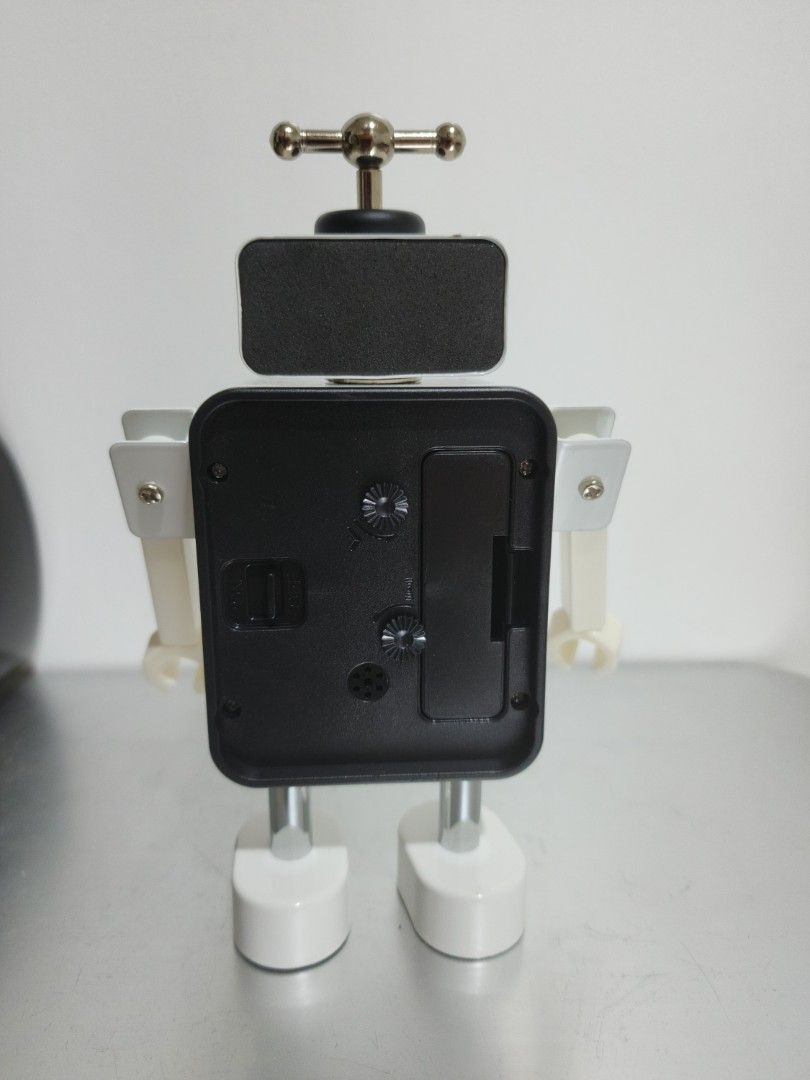 Retro metal robot clock (Category: Clocks) located in Quezon City. Submitted by vintagespektroom (Listing ID 1283552270, Image 3). Description: For sale Retro metal robot clock 7" x 4" in good working condition If interested just message or call me 09171548596 Quezon city area Can ship at buyer's expense Mode of payment : Gcash/lalamove COD/Bank transfer..