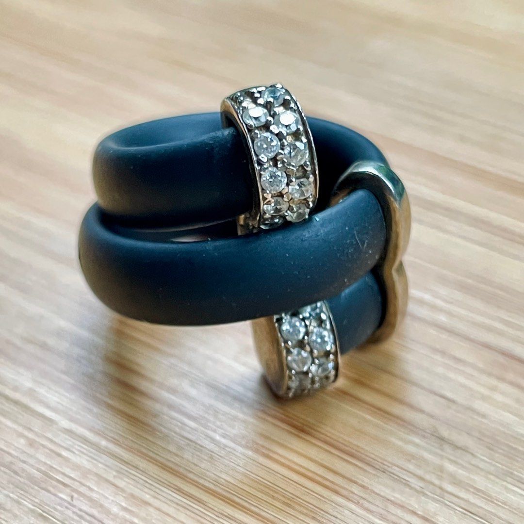 Rubber best sale diamond ring