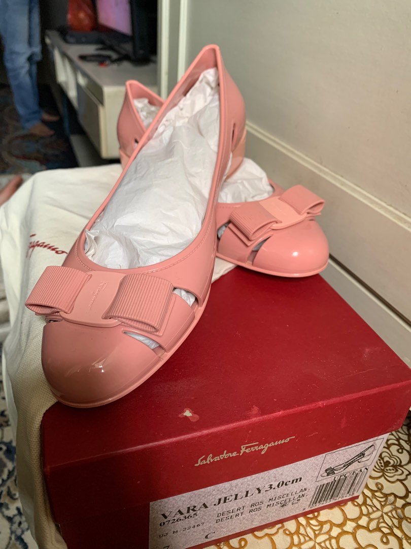 Kasut jelly ferragamo on sale