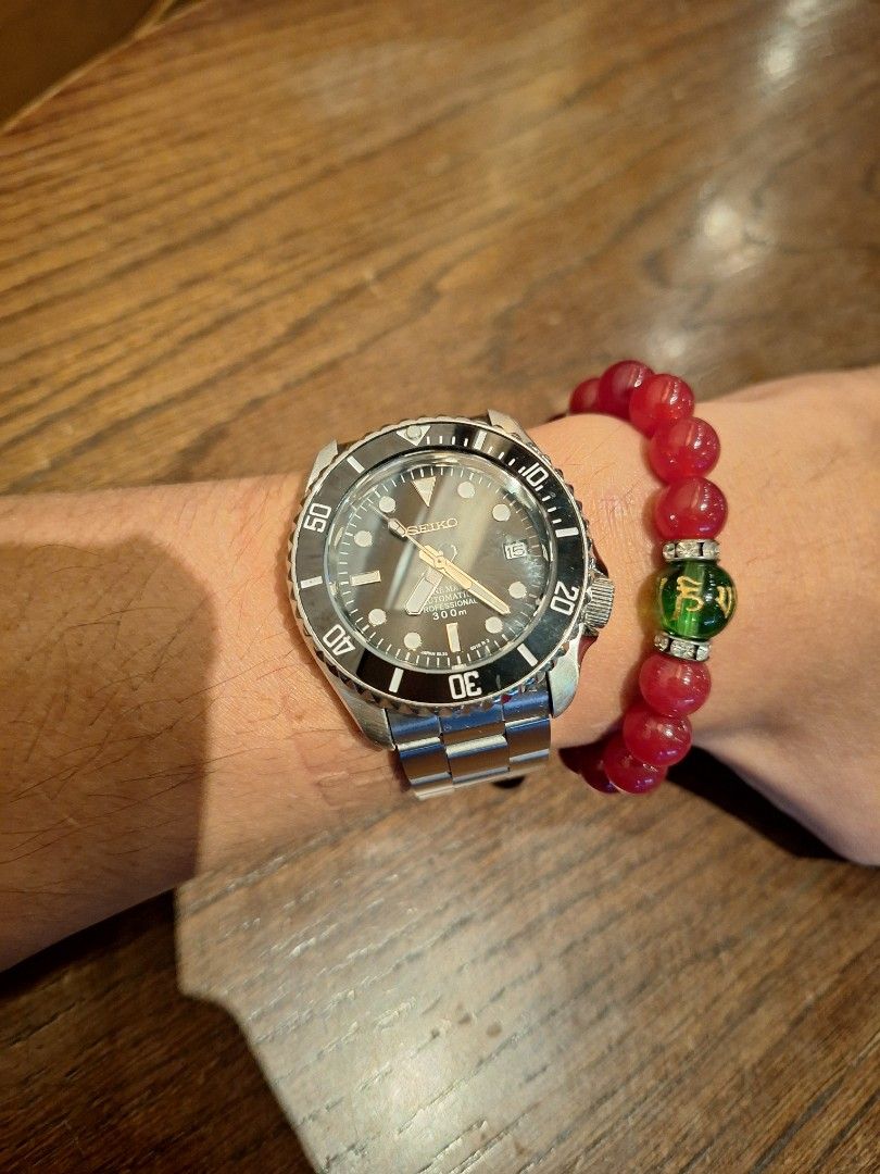 SEIKO MOD skx007 marine master (Category: Luxury Watches) located in Quezon City. Submitted by niebsim22352 (Listing ID 1220063894, Image 3). Description: Mod seiko skx 007 marine master cal or text 09172068927.