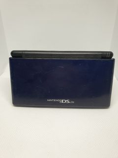 Selling Black Nintendo DS Lite with R4