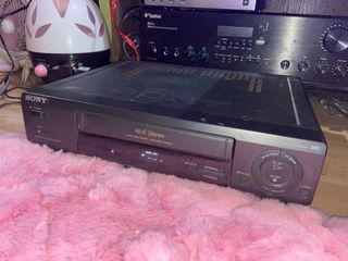 SONY VHS PLAYER 110V (AS-IS)